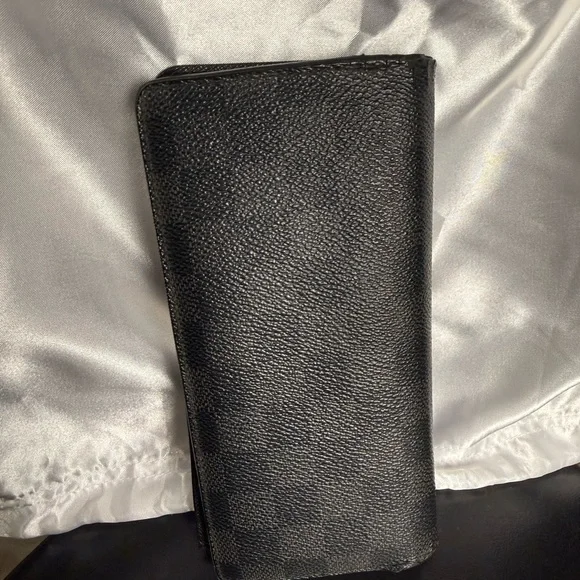 Graphite LV Damier Long Wallet - Picture 3 of 10